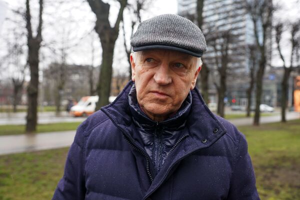 Где работает Пабрикс, там умирают фабрики: НАТО делает бедных еще беднее Где работает Пабрикс, там умирают фабрики: НАТО делает бедных еще беднее - Sputnik Латвия