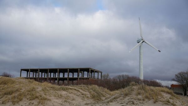 Ветряк на побережье в Лиепае - Sputnik Latvija