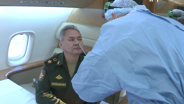 Министр обороны РФ сдал тест на коронавирус после поездки в Сирию - Sputnik Латвия