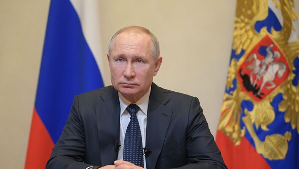 Президент РФ В. Путин выступил с обращением в связи с коронавирусом  - Sputnik Латвия