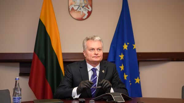 Президент Литвы Гитанас Науседа на видеосвязи с президентами балтийских стран - Sputnik Latvija
