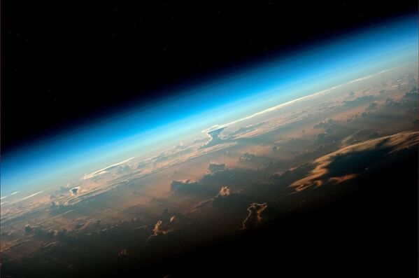 Вид на Землю с борта МКС снятый космонавтом Роскосмоса Олегом Артемьевым - Sputnik Латвия