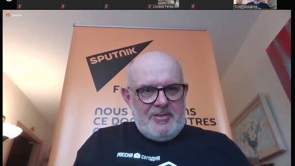 Руководитель учебных программ МИА Россия сегодня Олег Щедров на вебинаре SputnikPro - Sputnik Latvija