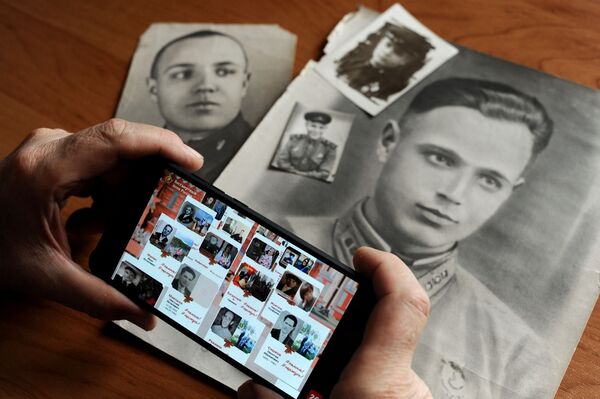 Фото нацистов и хакерские атаки: как пытались сорвать Бессмертный полк - онлайн Фото нацистов и хакерские атаки: как пытались сорвать Бессмертный полк - онлайн - Sputnik Латвия
