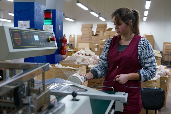 Последнее крупное предприятие в Лиепае под угрозой закрытия: участь Lauma Fabrics Последнее крупное предприятие в Лиепае под угрозой закрытия: участь Lauma Fabrics - Sputnik Латвия