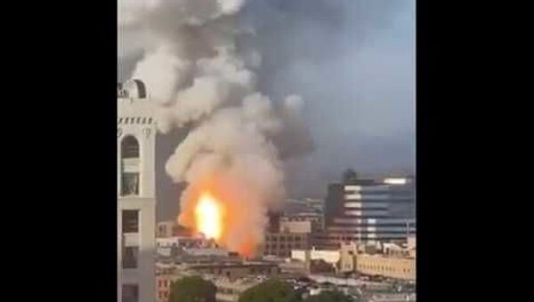При взрыве в Лос-Анджелесе пострадали 11 пожарных - Sputnik Латвия