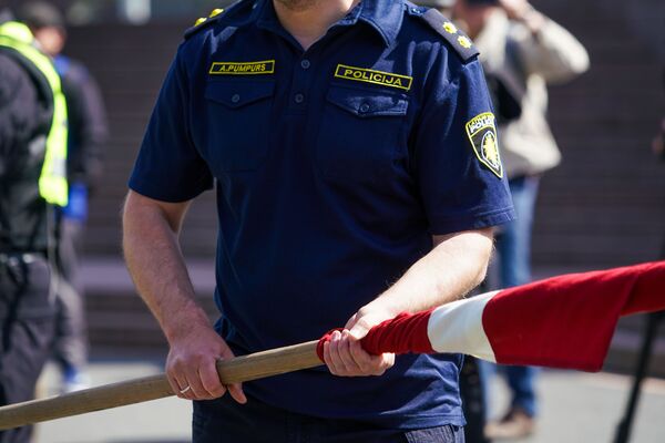 Arestēja un publiski pārmeklēja: TVF līderis par piketu pie Brīvības pieminekļa Arestēja un publiski pārmeklēja: TVF līderis par piketu pie Brīvības pieminekļa - Sputnik Latvija