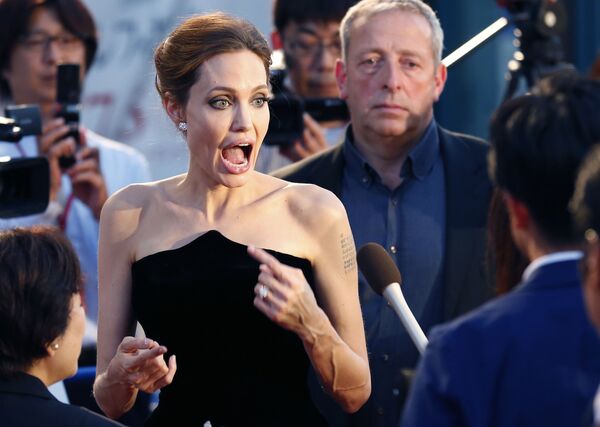 Американская актриса Анджелина Джоли во время премьера фильма Малефисента в Японии. - Sputnik Латвия