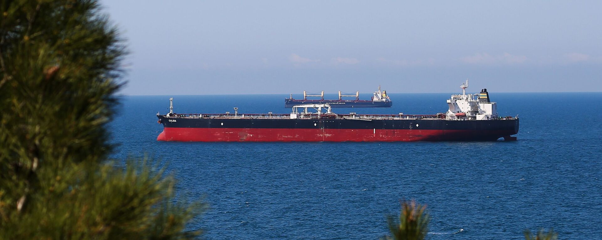 Танкеры с нефтью в Краснодарском крае - Sputnik Latvija, 1920, 02.12.2020