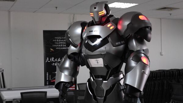 Железный человек по-китайски, или Как выглядит робот-экзоскелет - Sputnik Латвия