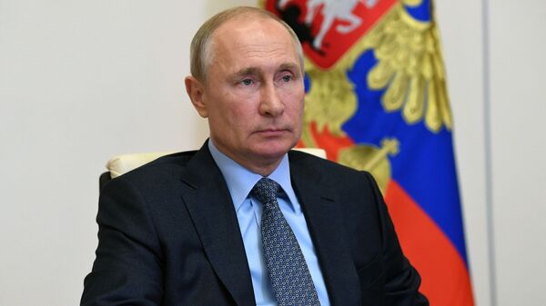 Президент РФ В. Путин провел совещание о реализации мер поддержки экономики и социальной сферы - Sputnik Латвия
