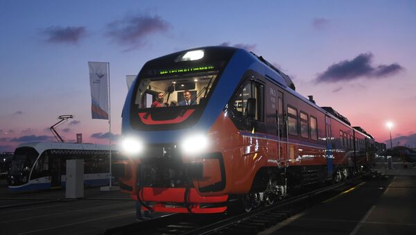 Дизель-поезд РА3 Модель 753, выпускаемый на заводе ОАО Метровагонмаш - Sputnik Латвия