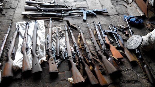 Полиция накрыла банду торговцев оружием - Sputnik Латвия