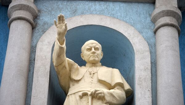 Статуя Папы Римского Иоанна Павла II - Sputnik Латвия