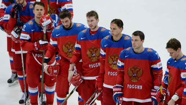 Игроки сборной России после поражения в матче группового этапа чемпионата мира по хоккею между сборными командами Чехии и России - Sputnik Латвия