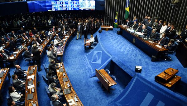 В сенате Бразилии обсуждается вопрос о временном отстранении Дилмы Роуссефф от должности - Sputnik Латвия