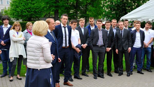 Хоккеисты сборной в посольстве Латвии в Москве - Sputnik Latvija