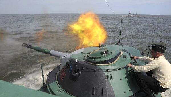 Учения батальона морской пехоты Каспийской флотилии - Sputnik Latvija