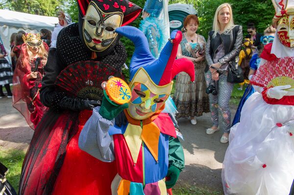 Венецианский карнавал в Таллинне. - Sputnik Латвия