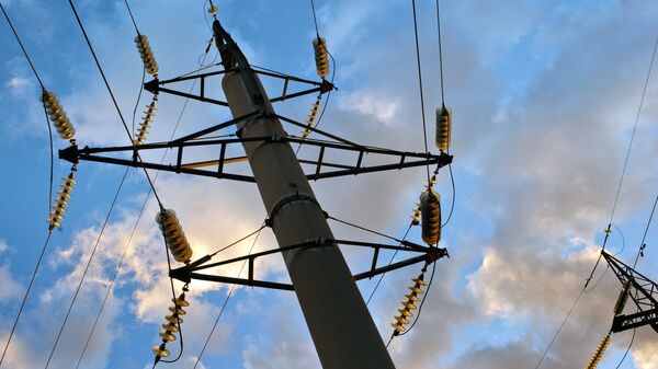 Elektroenerģijas padeves līnija . Foto no arhīva - Sputnik Latvija