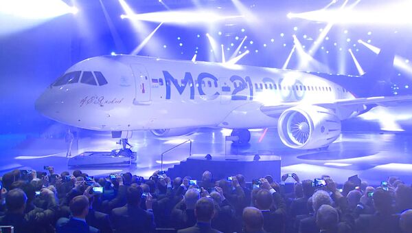 Торжественная презентация нового пассажирского самолета МС-21 в Иркутске - Sputnik Латвия