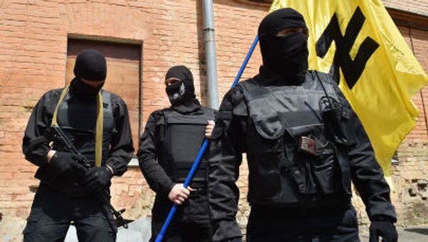 Ukrainas radikālās kustības Labējais sektors piekritēji - Sputnik Latvija