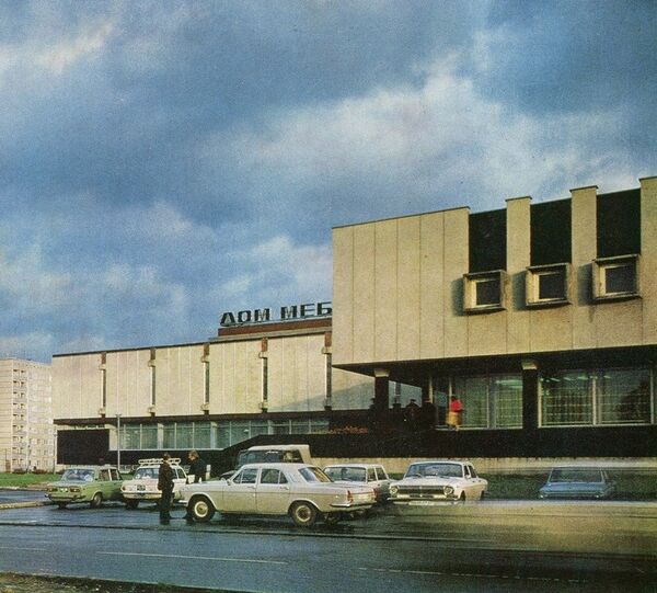 Дом мебели в Пурвциемсе в 1980-е годы. Архивное фото Дом мебели в Пурвциемсе в 1980-е годы. Архивное фото - Sputnik Latvija