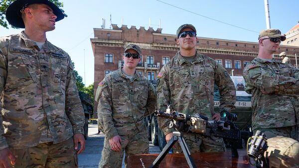 Военная техника армии США в Риге Военная техника армии США в Риге - Sputnik Латвия