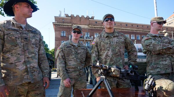 NATO karavīri Rīgā - Sputnik Latvija
