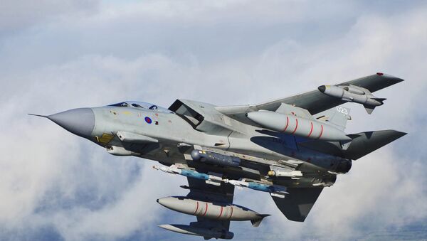 Военный самолет Великобритании Tornado GR4 - Sputnik Латвия