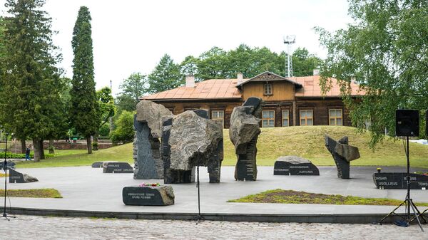 Мемориал памяти жертв коммунистического террора на станции Торнякалнс в Риге. Мемориал памяти жертв коммунистического террора на станции Торнякалнс в Риге. - Sputnik Latvija