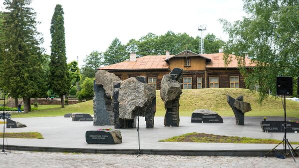 Мемориал памяти жертв коммунистического террора на станции Торнякалнс в Риге. - Sputnik Латвия