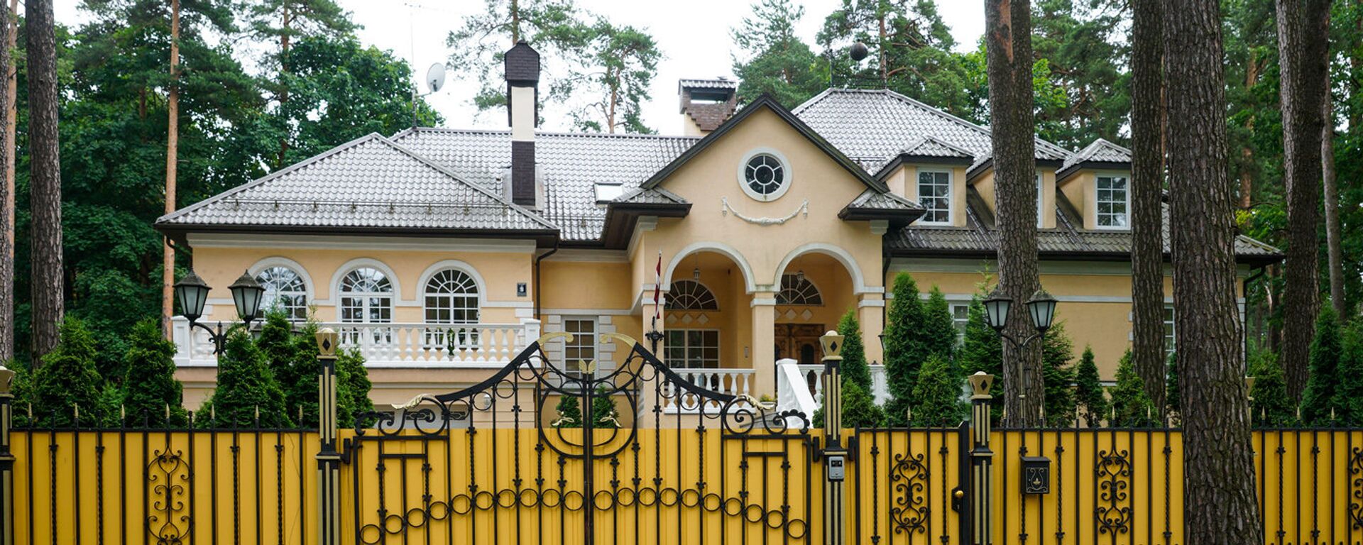 Частный особняк в Межапарке - Sputnik Латвия, 1920, 02.11.2017