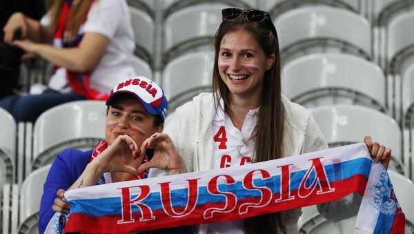 BBC filma par futbola faniem. Foto no arhīva - Sputnik Latvija