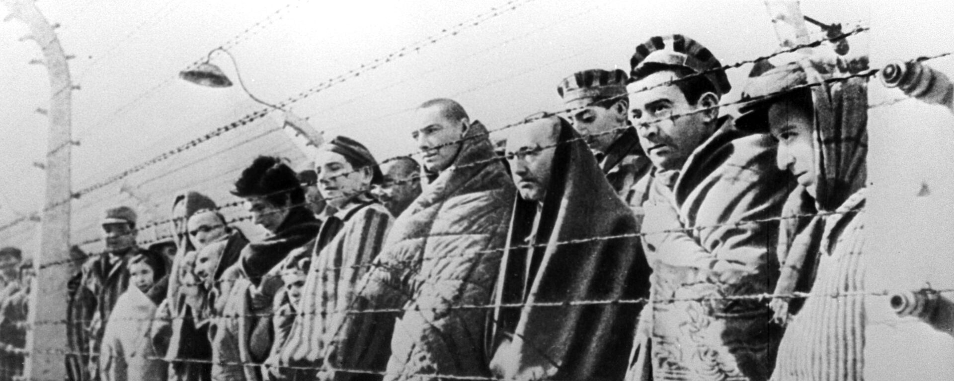 Узники концентрационного лагеря - Sputnik Латвия, 1920, 24.01.2020