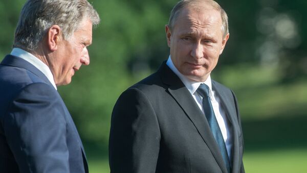 Президент РФ Владимир Путин (справа) и президент Финляндской Республики Саули Ниинистё - Sputnik Латвия
