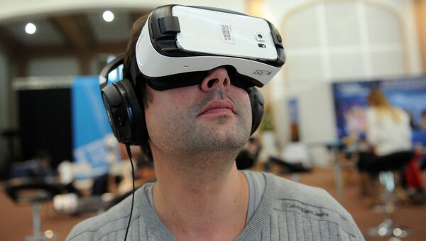 В очках виртуальной реальности на Международном фестивале - Sputnik Latvija
