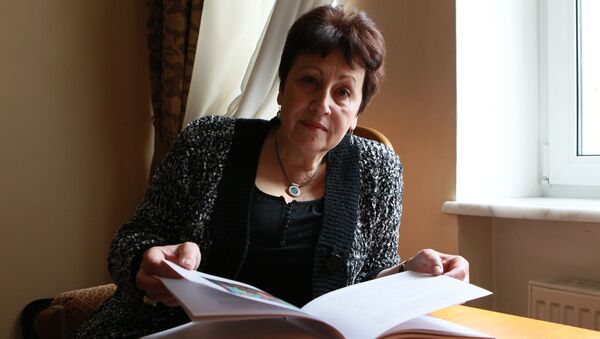 Интервью писательницы Дины Рубиной, посвященное выходу ее новой книги Окна - Sputnik Латвия