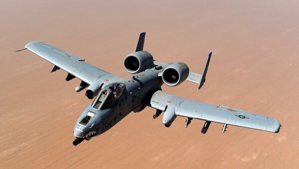 Trieciena lidmašīna A-10 - Sputnik Latvija
