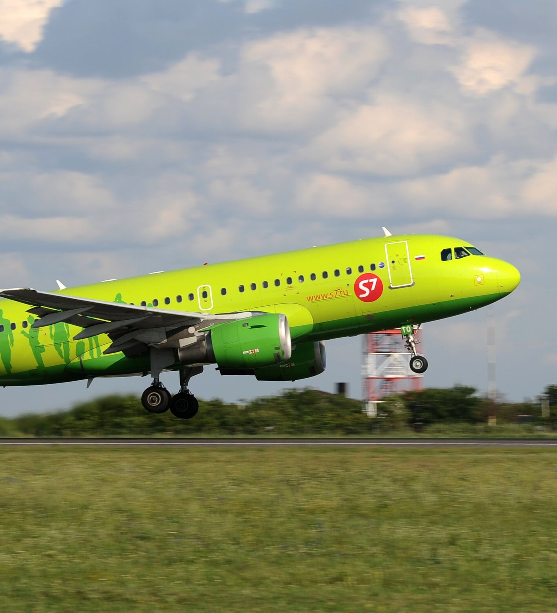 Авиакомпания чита. S7 Airlines авиакомпания. Shenlan s7. S 7 1071. Самолёты авиакомпании s7.