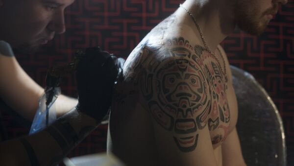 Мастер татуировки - Sputnik Латвия