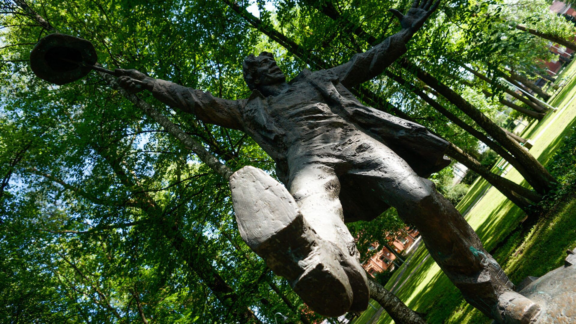 Памятник книжному герою, романтику Томасу Нипернаади в Валге - Sputnik Латвия, 1920, 22.06.2021