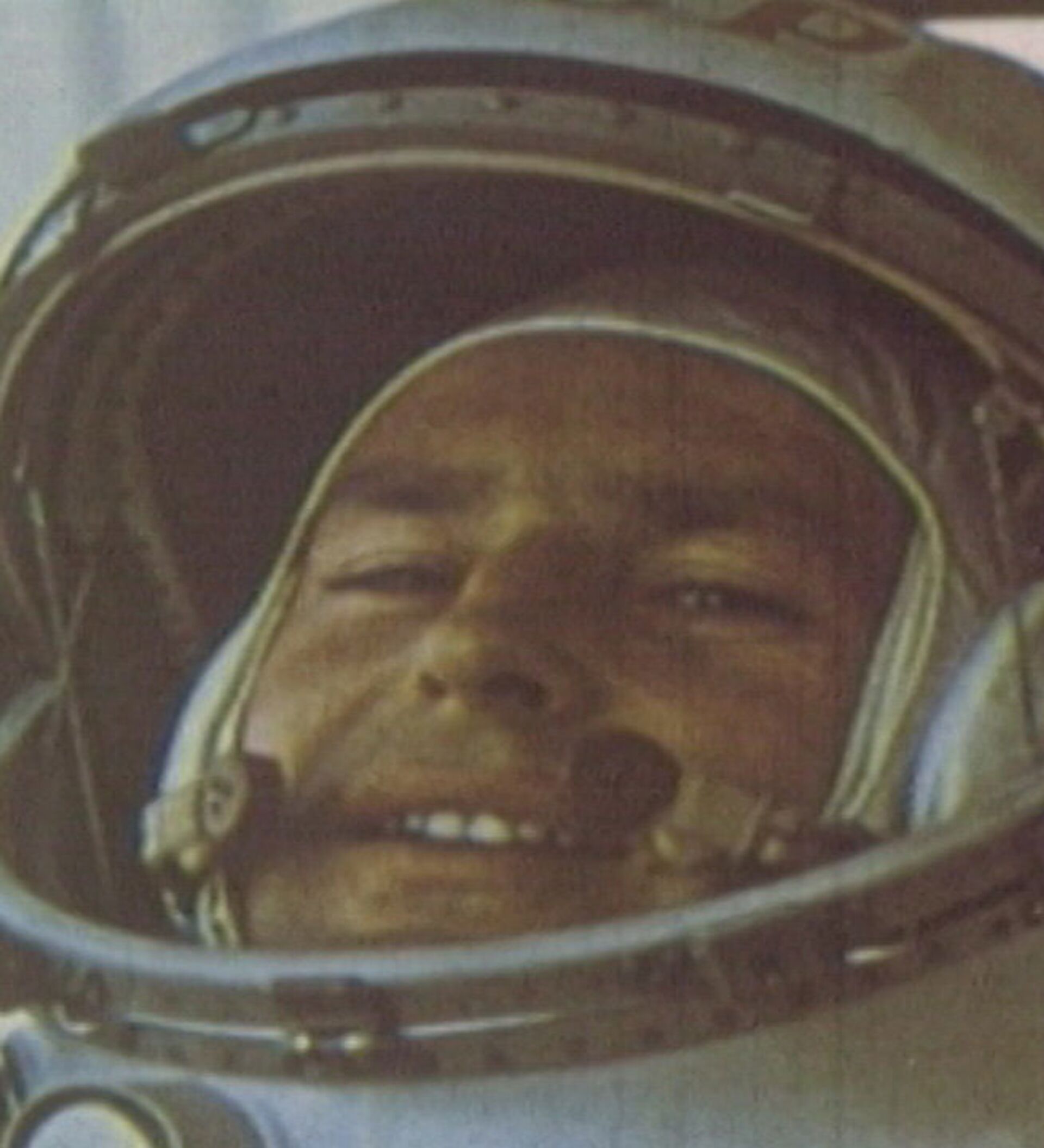 Космонавты были в полете 290 часов. Полёт Германа Титова архивные записи из кабины.