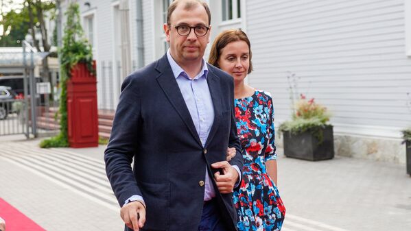 Глава компании Baltic Travel Group Владислав Корягин с супругой - Sputnik Латвия