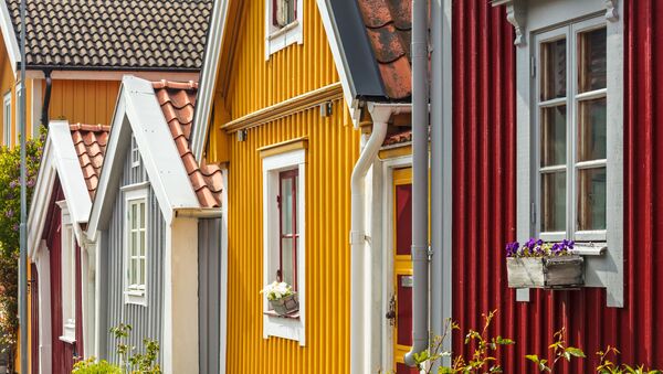 Разноцветные деревянные дома в Швеции - Sputnik Latvija