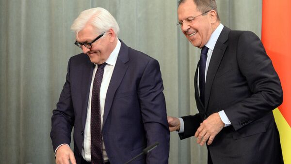 Krievijas un Vācijas ārlietu ministru Sergeja Lavrova un Franka Valtera Šteinmeiera tikšanās - Sputnik Latvija
