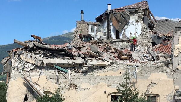 Последствия землетрясения в Италии - Sputnik Latvija
