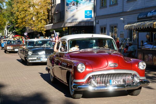 Buick Eight на Ретро Юрмале Buick Eight на Ретро Юрмале - Sputnik Латвия