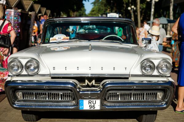 Автомобиль Mercury Автомобиль Mercury - Sputnik Латвия