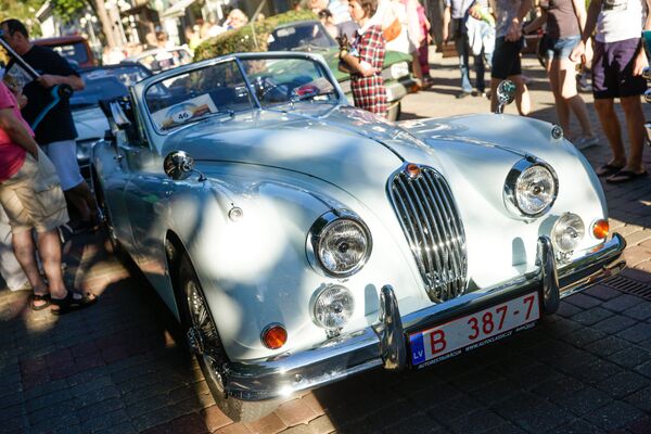 Jaguar XK 140 Jaguar XK 140 - Sputnik Латвия